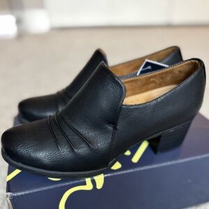 Natural Soul black heeled shoe size 6.5 brand new never worn